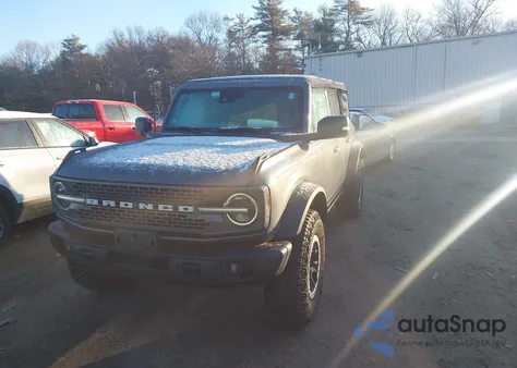 2022 Ford Bronco Badlands z USA, uszkodzony, nr VIN 1FMEE5DP5NLB38663